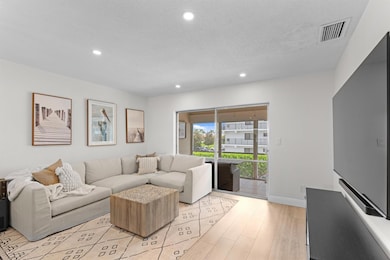 40 SE 13th St unit B1, Boca Raton, FL 33432 - photo 4