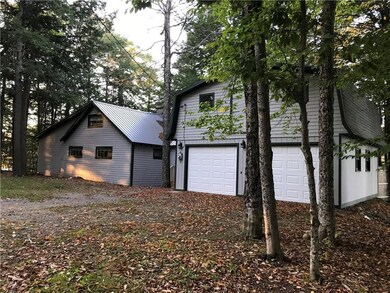 Spacious garage