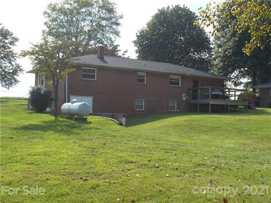 4118 Wilkesboro Hwy unit 7, Statesville, NC 28625 - photo 5