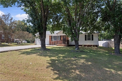 2616 Ingram Rd, High Point, NC 27263 - photo 2
