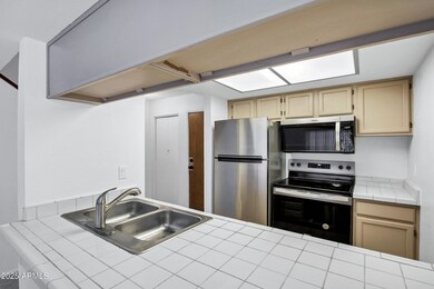 2041 W Bloomfield Rd unit 1-7