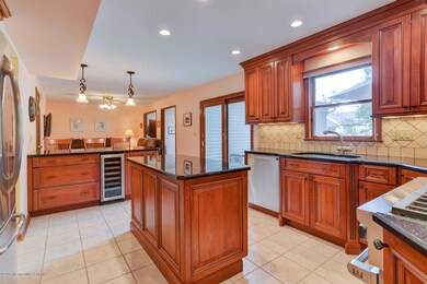 10 Elm Pl Matawan NJ 07747 USA-large-017