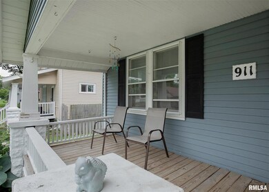 911 W 16th St, Davenport, IA 52804 - photo 2