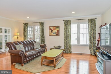 7753 Jewelweed Ct, Springfield, VA 22152 - photo 4