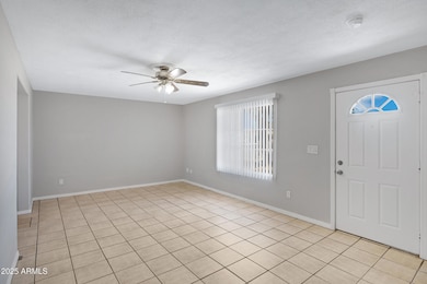 509 W 10th St-6