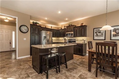 5000 Lakecrest Dr, Shawnee, KS 66218 - photo 2