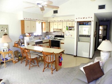 415 W Hildreth Ave unit C, Wildwood, NJ 08260 - photo 3