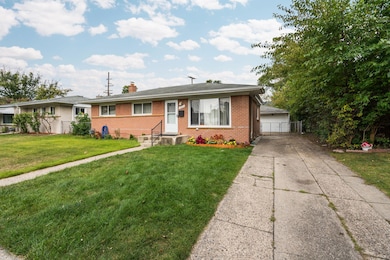 1027 Lori St, Ypsilanti, MI 48198 - photo 5