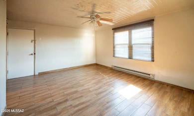627 N Euclid #3-4