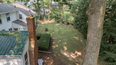 2521 Mcgovern Dr, Schenectady, NY 12309 - photo 5