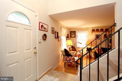 17701 Lochness Cir, Olney, MD 20832 - photo 3