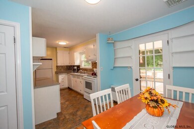 57 Alden Ct, Delmar, NY 12054 - photo 6