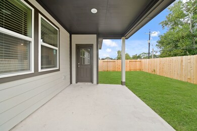 3609 Crawford St, Bay City, TX 77414 - photo 4
