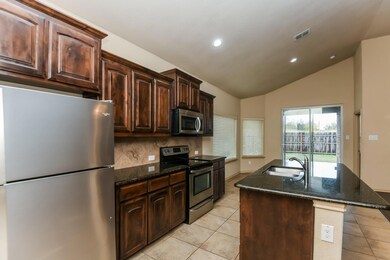 1208 Vaughna Dr, Weatherford, TX 76087 - photo 6