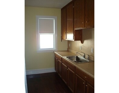39 Nichols St unit 2, Haverhill, MA 01830 - photo 4