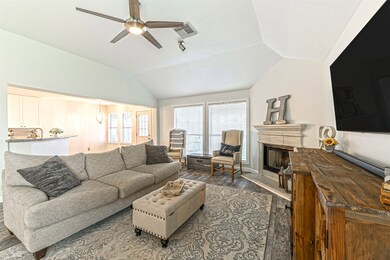 8851 Catawissa Dr, Houston, TX 77095 - photo 7