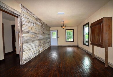 1421 N Cleveland Ave, Sherman, TX 75090 - photo 7