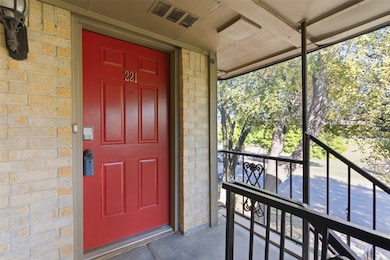 4320 Bellaire Dr S unit 221, Fort Worth, TX 76109 - photo 3