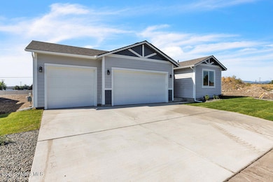 4300 N Arrowleaf Loop, Post Falls, ID 83854 - photo 3