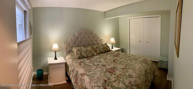 7 bed 4