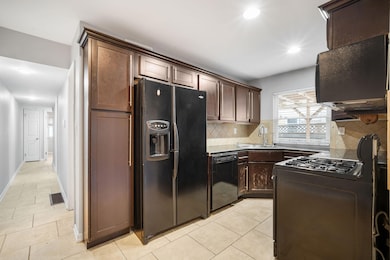 3316 S Quincy Ave unit 3318, Milwaukee, WI 53207 - photo 5