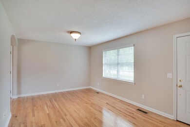 2518_Dowler_Cir_11