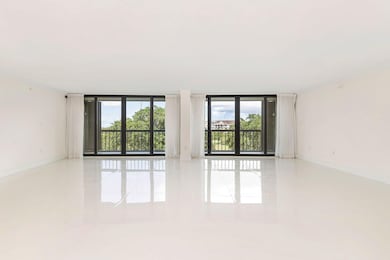 The Envoy unit 5050, West Palm Beach, FL 33401 - photo 2