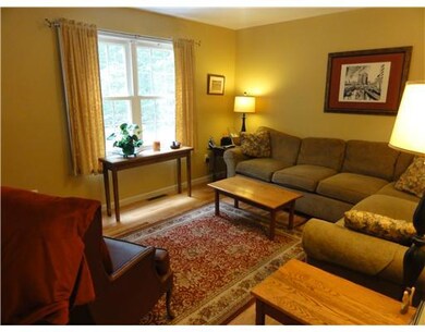 62 S Glen Ct, Wakefield, RI 02879 - photo 4