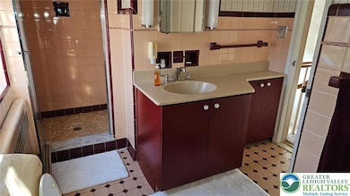 2631 W Allen St, Allentown, PA 18104 - photo 6