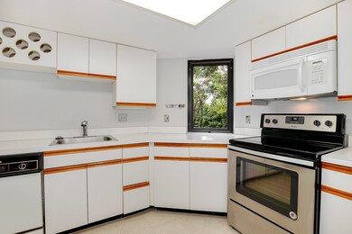 975 Massachusetts Ave unit 406, Arlington, MA 02476 - photo 7