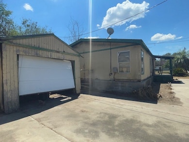 209 S Terrell St, Falfurrias, TX 78355 - photo 7