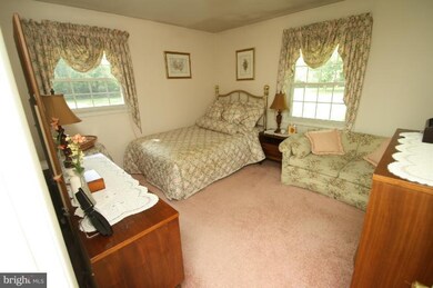 14816 Willoughby Rd, Upper Marlboro, MD 20772 - photo 3