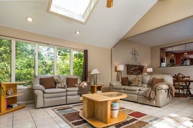 4 Tree Top Ln, Lynnfield, MA 01940 - photo 4