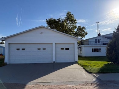 303 Linnell St, Brule, NE 69127 - photo 3