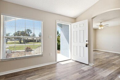 Bright and open entry