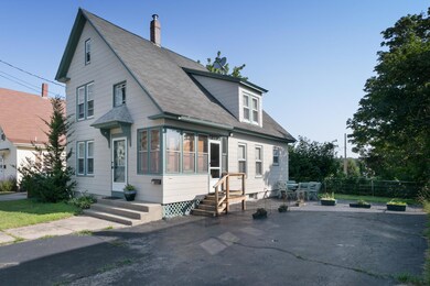 74 Pioneer Ave, Sanford, ME 04073 - photo 4