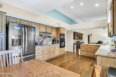 18837 N Grandview Dr-15