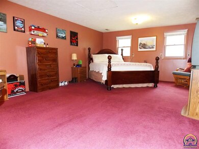 4300 SW 23rd St, Topeka, KS 66614 - photo 4