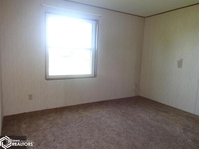 225 N Clarke St, Osceola, IA 50213 - photo 7