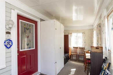 828 D Ave NW, Cedar Rapids, IA 52405 - photo 3