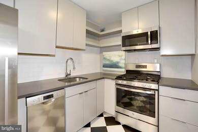 The Monroe House Condos unit 710, Washington, DC 20006 - photo 2