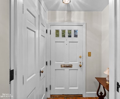 876 Washington Rd, Grosse Pointe, MI 48230 - photo 5