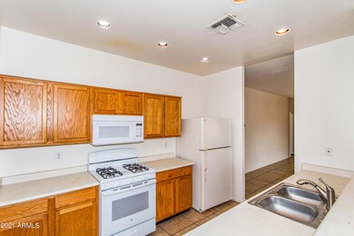 05 Kitchen