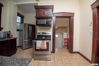 513 W 13th St, Davenport, IA 52803 - photo 5