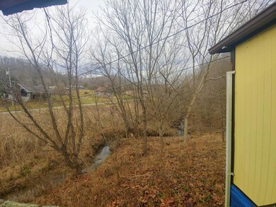 489 Oak Glen Cir, Fall Branch, TN 37656 - photo 3