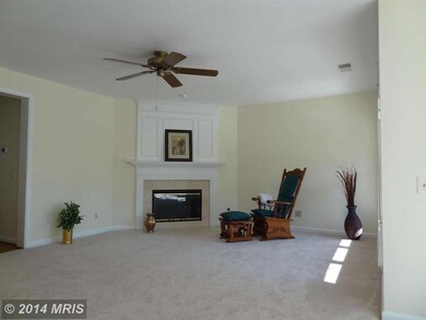 9266 Cardinal Forest Ln unit B, Lorton, VA 22079 - photo 3
