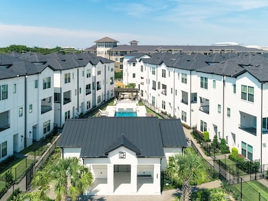 2708 Grand Fountains Dr unit D, Houston, TX 77054 - photo 2