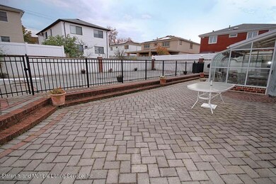 558 Rensselaer Ave, Staten Island, NY 10312 - photo 4