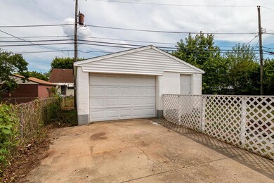 4133 Dixie Ct, Columbus, OH 43228 - photo 4