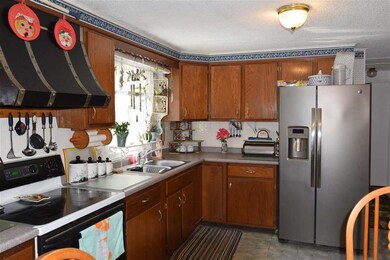 80 Quincy Rd, Plymouth, NH 03264 - photo 4